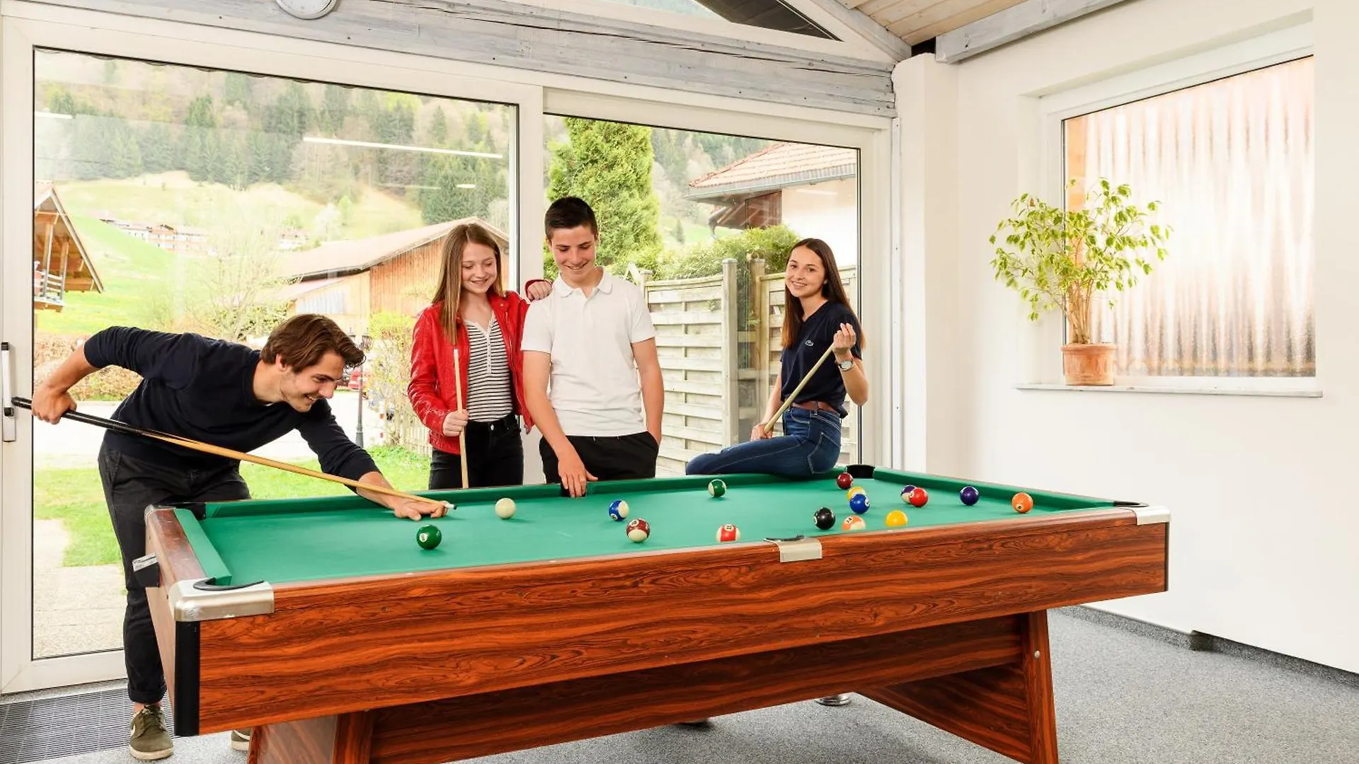 Ferienwohnung Poldi - Annehmlichkeiten Von 4-Sterne Familien- Und Wellnesshotel Viktoria Koennen Mitgenutzt Werden Oberstdorf