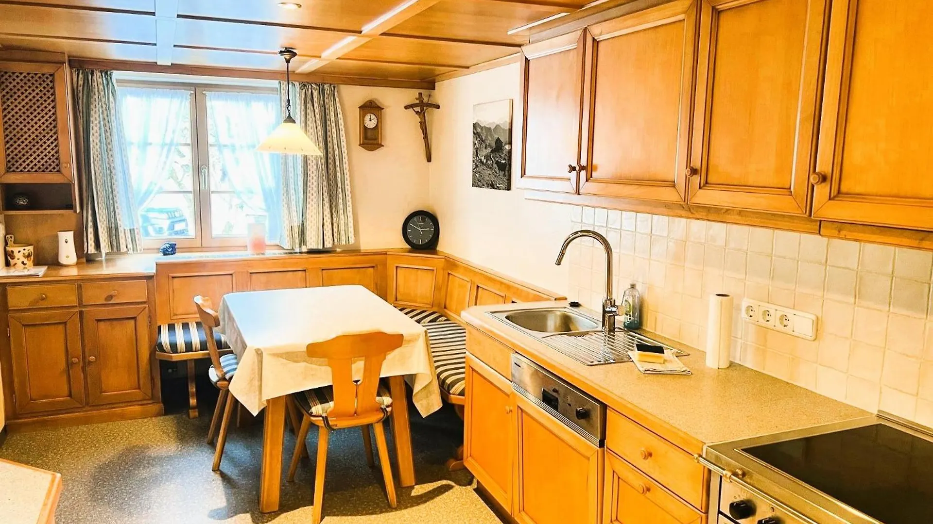 Ferienwohnung Poldi - Annehmlichkeiten Von 4-Sterne Familien- Und Wellnesshotel Viktoria Koennen Mitgenutzt Werden Oberstdorf Apartment